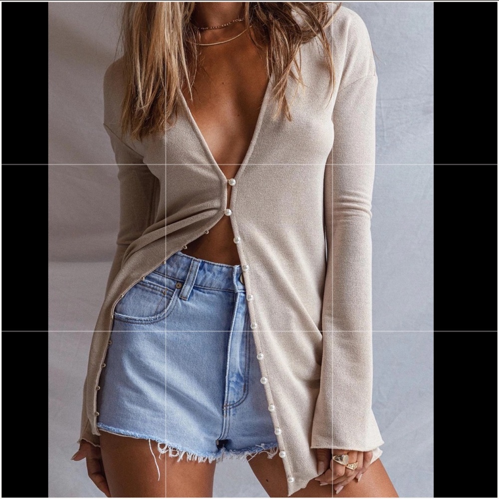 Beige top/cardigan